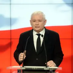 W którym roku urodził się Jarosław Kaczyński? Zaskakujące fakty o jego życiu