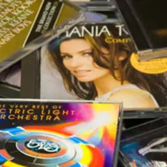 W którym roku wynaleziono płytę CD? Niezwykła historia tego formatu